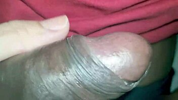 Cuckold hubby invites friend for milky fun 😏