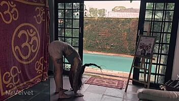 Just wanna relax but also feel crazy pleasure with Dreadhot... so intense, ya know!