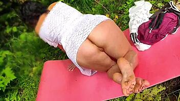 man, i bent over doggystyle showing no panties under my dress!