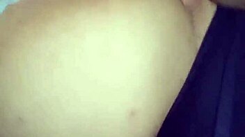 mamita pone musica relajante para dormir y yo la despierto con la pija adentro y la lleno de leche al final 😴🍆💦