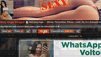 Sexy Mrs Santa twerks and gives blowjob