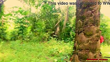 i'm the naughty college babe fucking my roommate in the bush