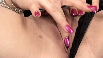 Does janessa jordan red haired tattooed slut love sticking sex toys in her pussy?