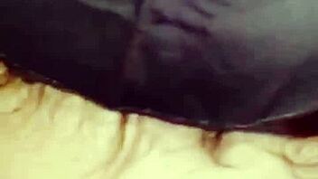 Amoosinas Cums On White Ass In WC