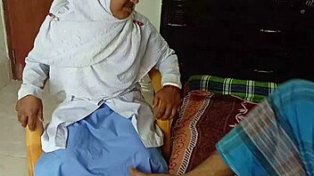 Amateur couple shares passionate homemade love