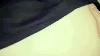 Amoosinas Cums On White Ass In WC