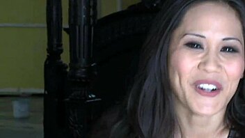 Wanna see Asian milf moan in wet action?