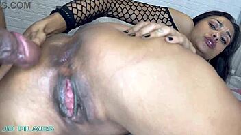 i love giving blowjobs, but with force on my big pussy