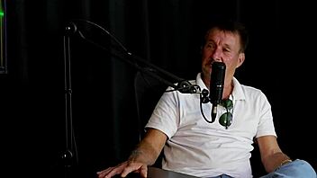 O cu � uma fruta gostosa gosta de bater assistiu o filme da filha o neto poderia trabalhar de outras maneiras e o fetiche e a loucura - carlos urach watch on sheer red