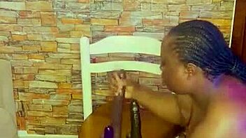 Sundaydogood614 Feels Deep with Shaved Lesbian Homemade Retro Action