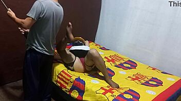 Mi madrastra se Behavior indecente en mi casa