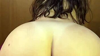 She really knows how to ride in homemade cowgirl sex 😊