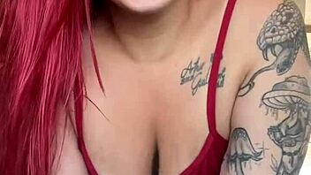 exibicao de puta falando sacanagem se masturbando com consolo plug e piscando cuzinho