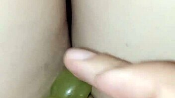 Gretala flashes her pussy