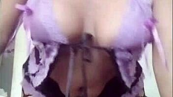 Real amateur arab in hijab niqab masturbation to squirting orgasm on webcam while arab husband away
