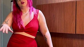 Little Rich Girl Pays Brother's Debt With Favela Guy