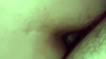 Peruvian babe takes it in the ass 😏