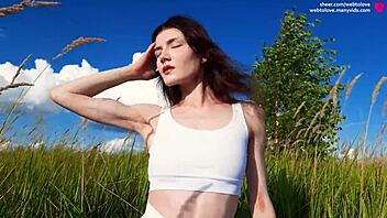 Adventurous wife tests her lover’s stamina in nature