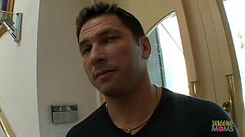 Hard fucking is the best therapy for horny blonde with big tits