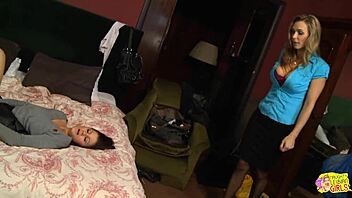 blonde milf gets horny seeing brunette masturbate 😏