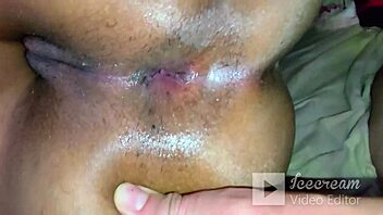 Büyük Götlü Kolombiyalı 18+ Hatun Köpek Stili Sert Anal Seviyor