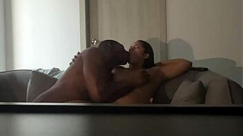 I orgasmed while they ate my pussy -amateur couple- nysdel