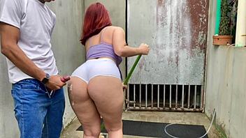 Contratei essa empregada e n�o aguentei essa bunda gostosa gozei nela e ela � muito safada