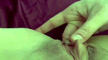 Italian Milf Artemisia Love Fingers Wet Pussy