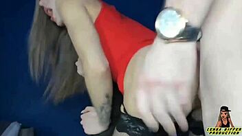 She seduces neighbor in red dress and heels 😘