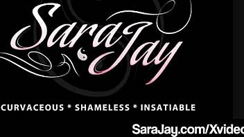 Nympho milf sara jay drilling her cunt with dildo