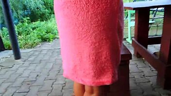 Tanned Milf Gets Public Creampie Outdoors