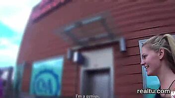 chica checa adorable provocada supermercado y cabalgada POV 😍