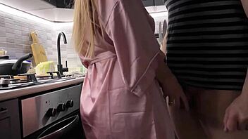 Honey, are you going to have dinner with me tonight?