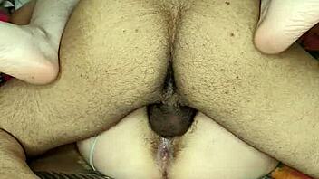 Mi hermanastra cachonda me pide que follemos y la llene de leche?