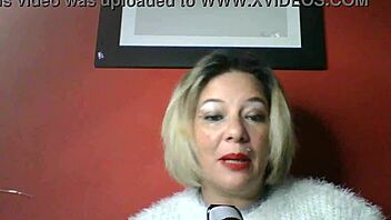 hey, lola is talking some dirty erotic things here, what do you think she's saying? kkkkk