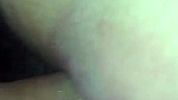 my wife squirting as i toy with her pussy 😍