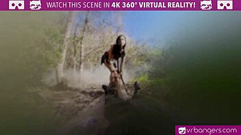 VR Bangers: Is the Wonder Woman cosplay fuck amazing with riding and banging?