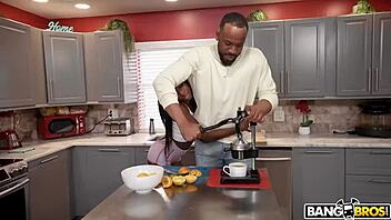 Sizzling Hot Teen Tina Star And Jovan Jordan In Step-Family Hardcore Action At Gym.