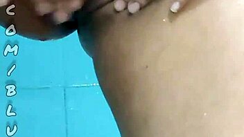 Bluee Official Shows Her Dirty Pussy