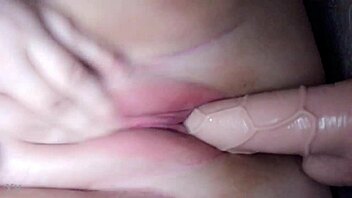 Chubby 19 year old having fun with her dildo! 😍