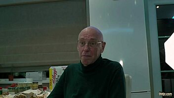 Moja piękna młoda 18+ żona daje niesamowitego lodzika za każdym razem