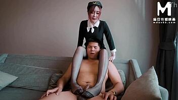 i'm a flight attendent craving big cok after abstinance