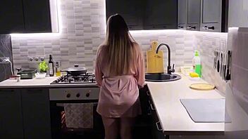 Honey, are you going to have dinner with me tonight?