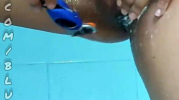 Bluee Official Shows Her Dirty Pussy