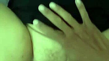 Gadis Jilbab Indonesia Liar Dalam Persendirian