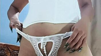 25 year old stepmom horny for big fuck