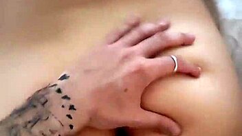 cogiendo la vagina apretada de mi amiga