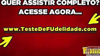 Empregada provoca chefe com rabo grande e boquete enquanto esposa tá fora