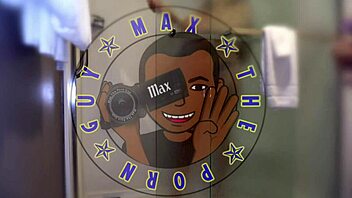 Petite bunny feels wet pleasure with vibrator