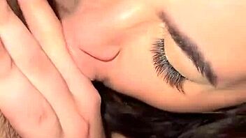 תתמודד עם המציצה הרטובה של רובי נלקס לפני העבודה?